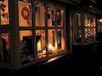 ŤߡﳲʤˤϡʲҥTo keep a home safe in the dark winter during Covid 19. 